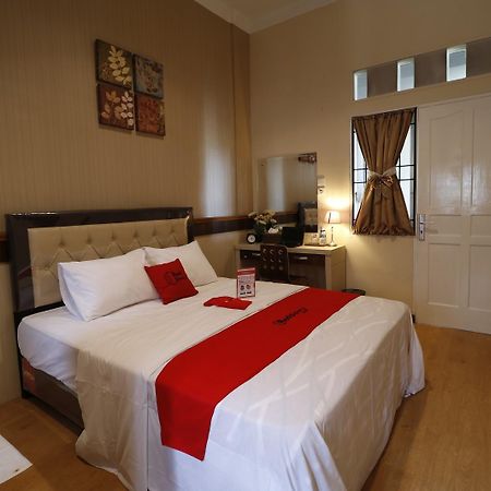 Reddoorz Plus Near Universitas Sumatera Utara Medan Zewnętrze zdjęcie