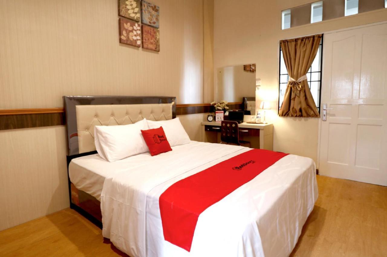 Reddoorz Plus Near Universitas Sumatera Utara Medan Zewnętrze zdjęcie